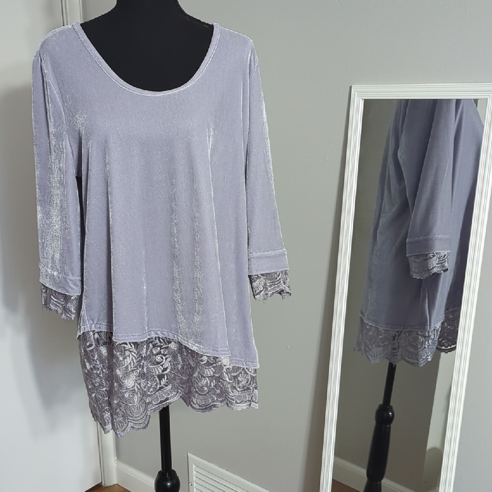 Soft Surroundings Lavender Lace Tunic